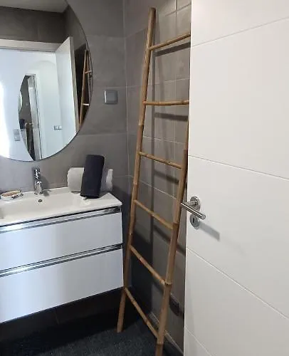 Διαμέρισμα Tower 1106 *