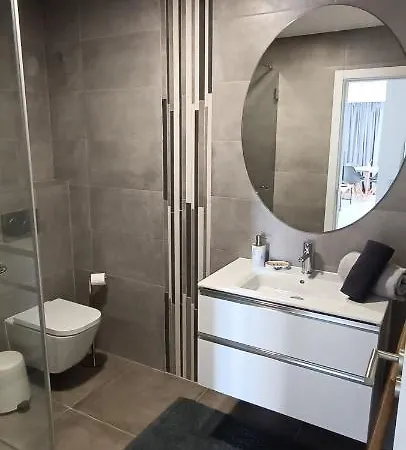 아파트 Tower 1106 *