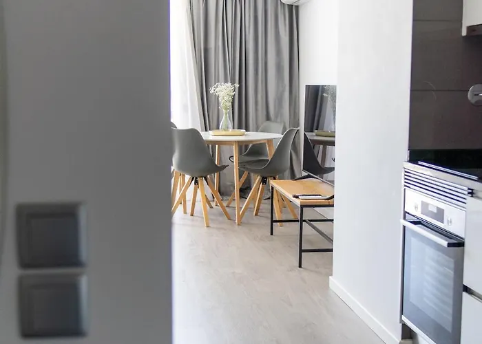 Apartment Tower 1106