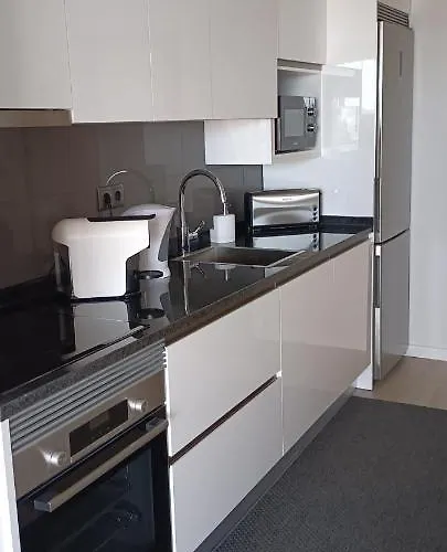 Apartament Tower 1106 *