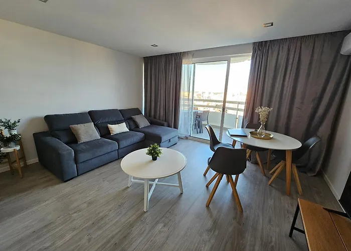 Apartament Tower 1106 *