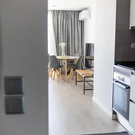Apartment Tower 1106